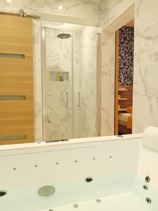 Maison Avec Jacuzzi - Louvres Proche Roissy Cdg - Paris מראה חיצוני תמונה